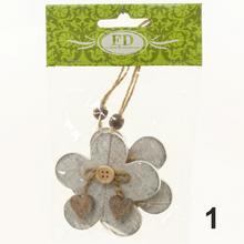 Záves mix srdce a kvet na dekoráciu.