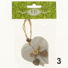 Záves mix srdce a kvet na dekoráciu.