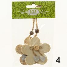 Záves mix srdce a kvet na dekoráciu.