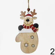 Závesná dekorácia v tvare ponožky a rukavice so sobom a snehuliakom.