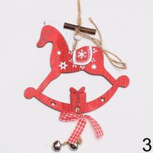 Závesný koník mix vianočných dekorácií.