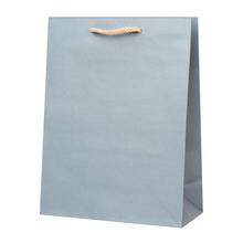 Šedá papierová taška strednej veľkosti s jutovým uchom.