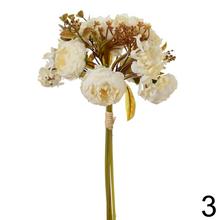 Kytica z umelých kvetov s pivonkami a hortenzijami v mixe farieb.