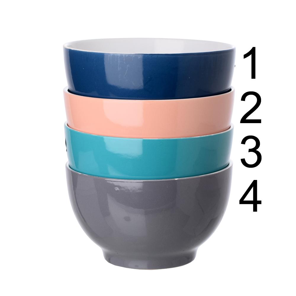 Miska mix barev s různými odstíny.