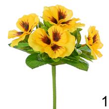 Kytica sirôtky v rôznych farbách.