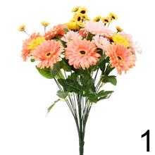 Kytica umelých gerber a santiniek v mixe farieb.