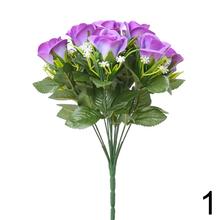 Kytica umelých ruží v mixe farieb s gypsom a zeleňou.