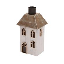 Drevený domček na sviečku s bielou farbou a hnedou strechou.