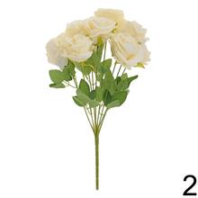 Kytica umelých ruží v mixe farieb.