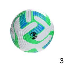 Futbalová lopta mix farieb a dizajnov.