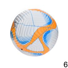 Futbalová lopta mix farieb a dizajnov.