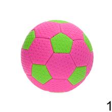 Futbalová lopta v mix farbách.