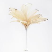 KS KVET KRÉMOVÝ NA KLIPE, PERIE 22*22*35CM - Závěsy ostatní | FLORASYSTEM