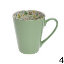 Porcelánová šálka s kvetinovým vzorom, mix farieb.