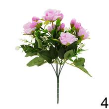 Kytica umelých ruží a drobných kvetov v mixe farieb.