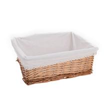 Sada štyroch obdĺžnikových košíkov s bielou látkou a svetlohnedým prútím.