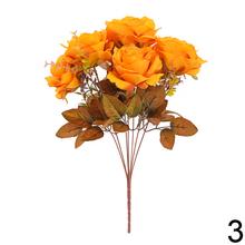 Kytica umelých ruží v mixe farieb.