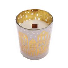 Vánoční vonná svíčka ve skle s motivem zimního města.