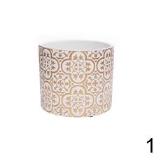 Obal v bielej a zlatej farbe, mix 3 druhov, priemer 12 cm, výška 10,5 cm.