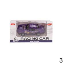 Modré a fialové autíčka v balení.