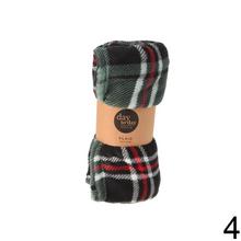 Vianočný prehoz v károvanom vzore