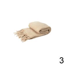 Pled v béžovej farbe s strapcami, rozmer 160x130cm.