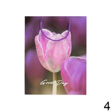 Darčeková taška s tulipánmi a trblietkami.