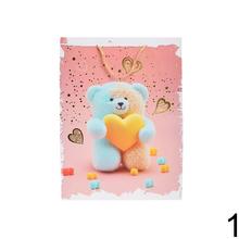 Darčeková taška s medvedíkom so srdcom.