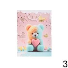 Darčeková taška s medvedíkom so srdcom.