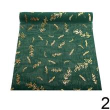 Vianočná štóla v červenej a zelenej farbe s dizajnom.