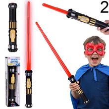 Rozťahovací svetelný meč hviezdneho bojovníka s efektmi svetla a zvuku.