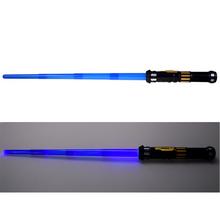 Rozťahovací svetelný meč hviezdneho bojovníka s efektmi svetla a zvuku.