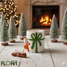 Obal s mašľou a mačkou, keramický kvetináč.