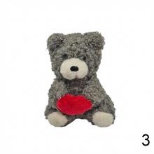 Kovová kľúčenka s plyšovým medvedíkom so srdcom, 8 cm.