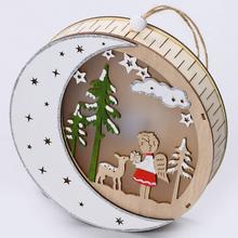 LED závěsná koule s vánoční dekorací