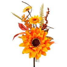 Zápich slunečnice s podzimními dekoracemi.