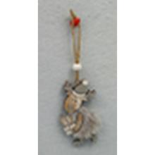 Závěs sob s dárky v šedých a přírodních barvách.