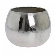 Stříbrný keramický obal na květináče s hladkým povrchem.