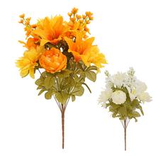 Kytice umělých květin s mixem dalí, pivoňky a lilie.