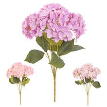 Umělé květy hortenzie v mixu růžových odstínů.