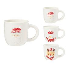 Sada vánočních hrnků s motivy Santa Clause, sněhuláka a soba.