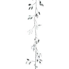 Stříbrná akrylová girlanda s korálky.