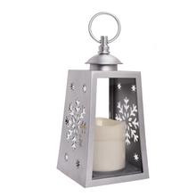 Stříbrná LED lucerna se sněhovými vločkami.