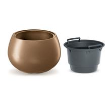 Kulatý květináč s vložkou v hnědé barvě.